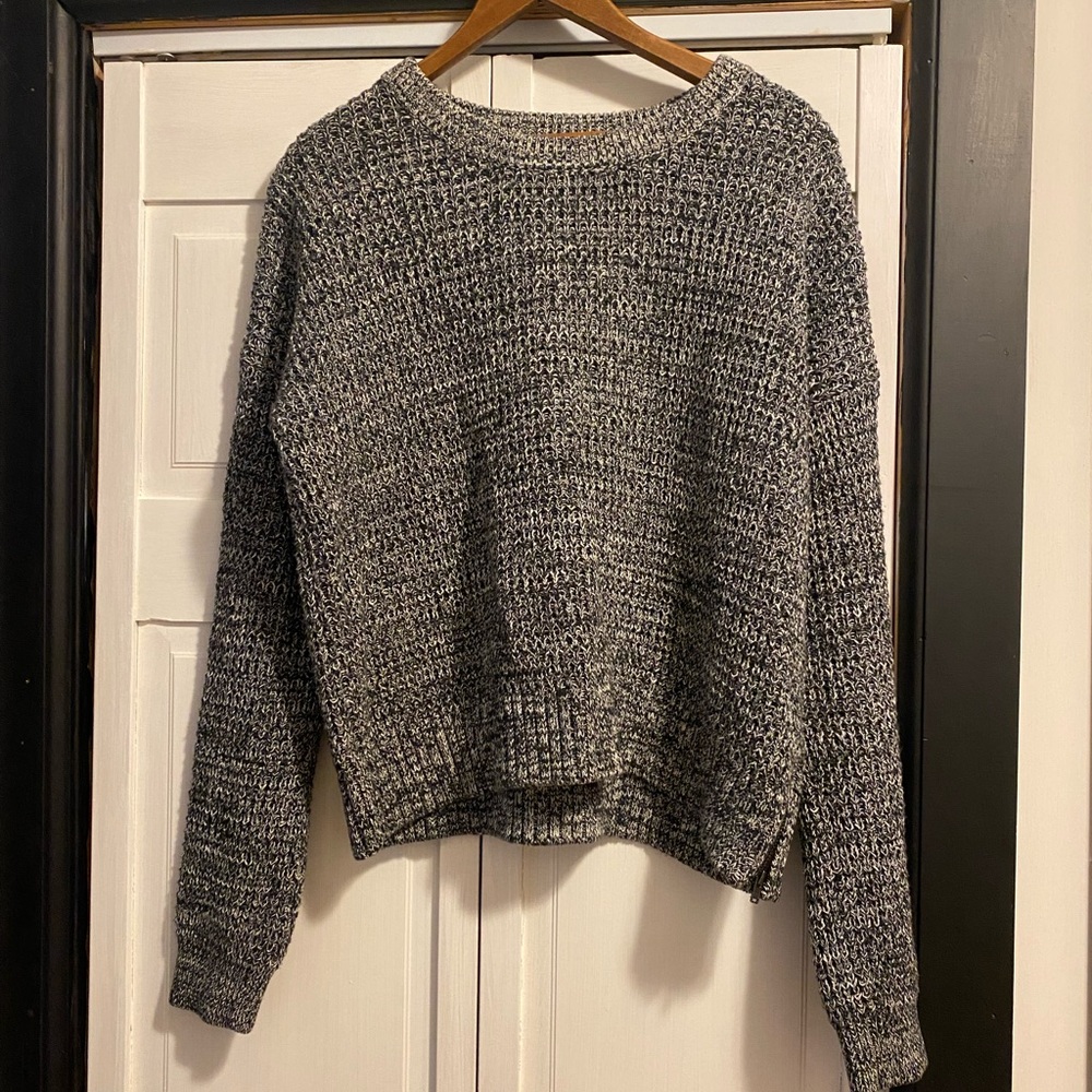 Banana Republic gray, black, white sweater in excellent condition. Size small.